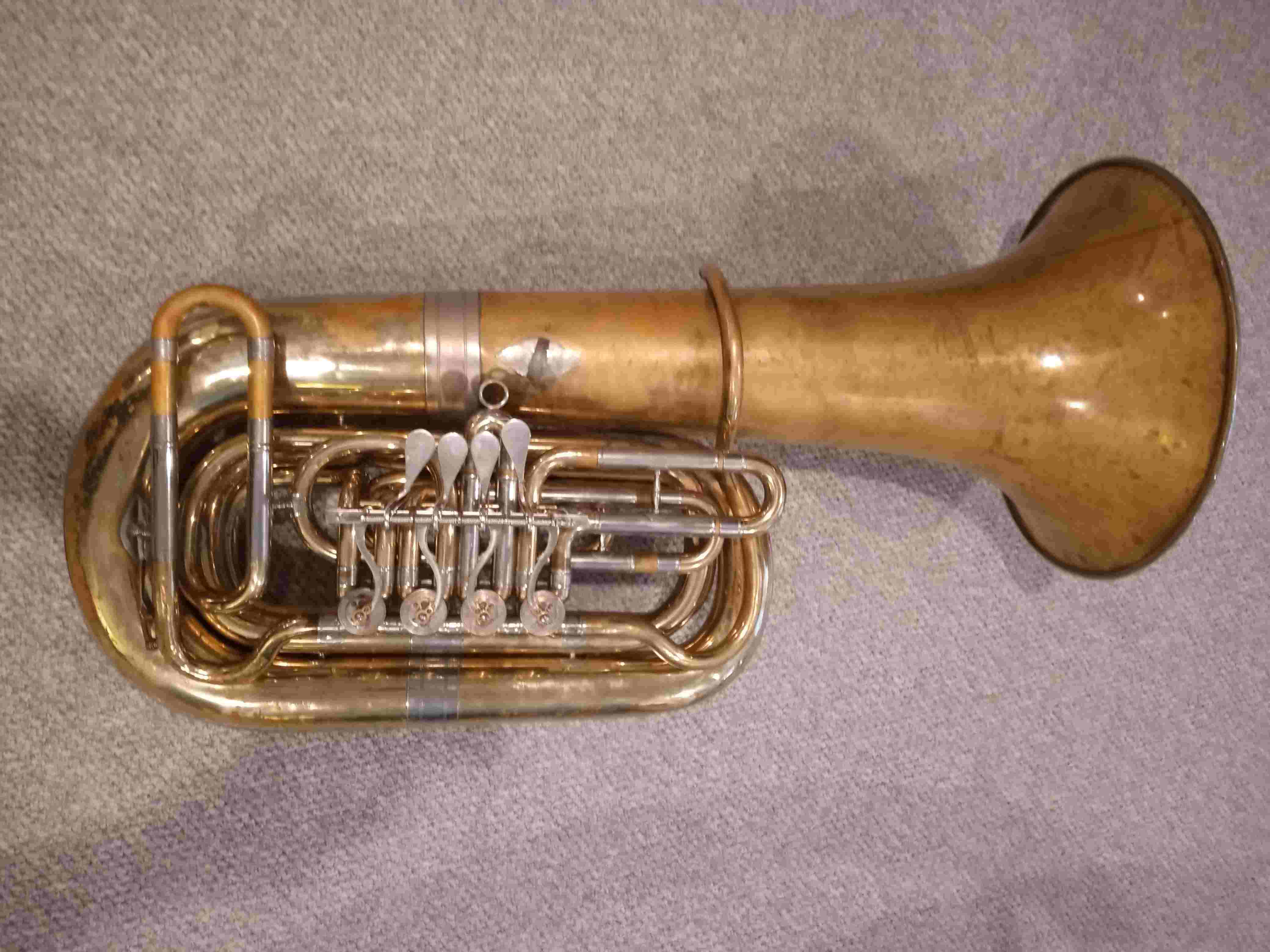 Tuba 1.jpg