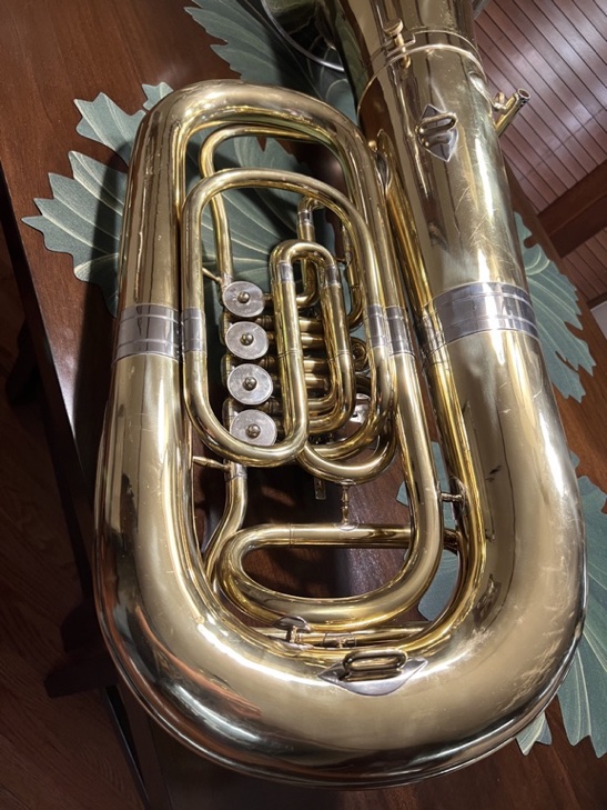 tuba 2.jpg