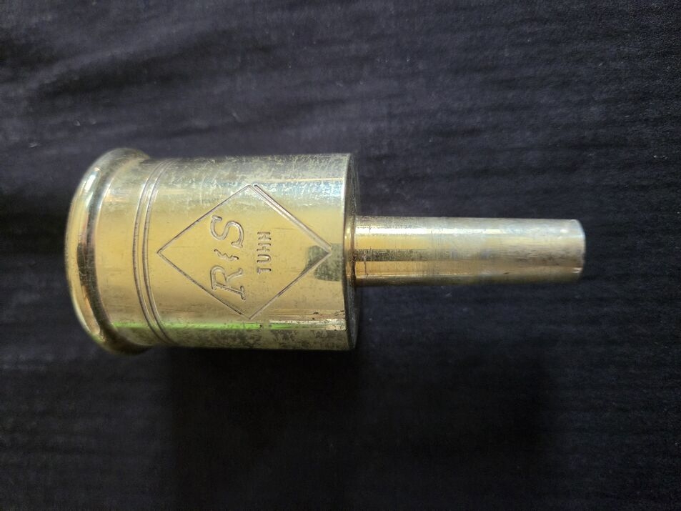 1911_1_optimized_200.jpg